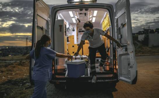 Transport sanitarny: co warto wiedzieć przed skorzystaniem z usług