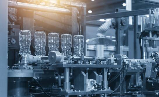 Automatyzacja procesów produkcyjnych: kluczowe trendy i korzyści dla przemysłu