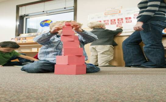 Łapacz klocków: pomysły i zastosowania w zabawach i edukacji dziecięcej