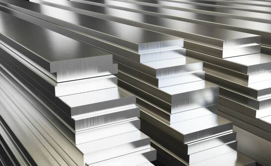 Profile aluminiowe: jak wybrać i zastosować w budownictwie i wnętrzach