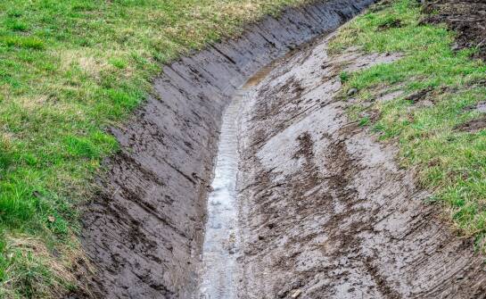 Dokumentacja hydrogeologiczna: co warto wiedzieć przed inwestycją ziemną