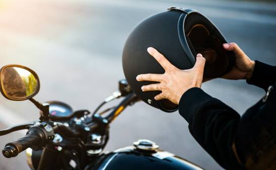 Gadżety motocyklowe, które zwiększają komfort i bezpieczeństwo jazdy