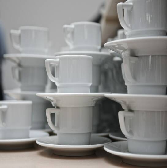 Porcelanowe zestawy kawowe — jak wybrać styl i jakość na lata