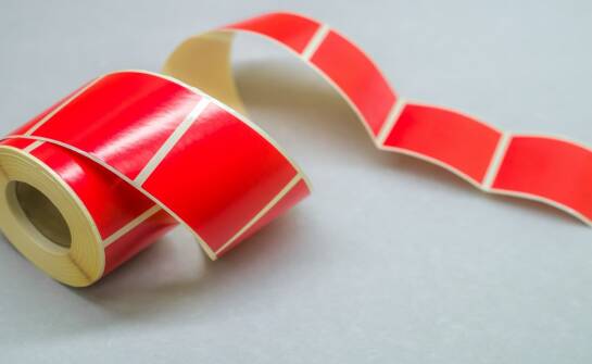 Taśmy dwustronne Tesa — zastosowania i porównanie rodzajów