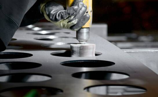 Odlewy ciśnieniowe aluminium: zastosowania, zalety i proces produkcji