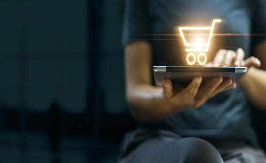 Tłumaczenia e-commerce: jak zwiększyć zasięg marki na etapie świadomości