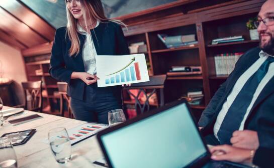 Agencje marketingowe — jak skutecznie przyciągnąć uwagę na początku lejka sprzedażowego