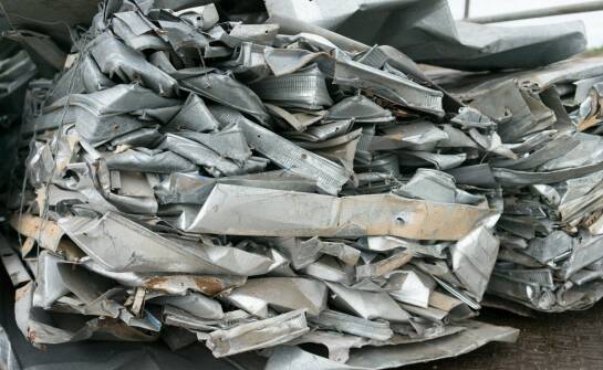 Recykling aluminium: co warto wiedzieć przed sprzedażą złomu