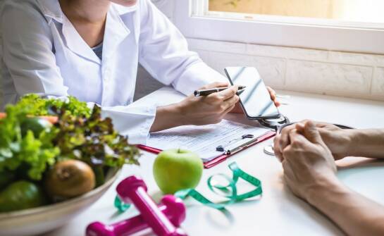 Studia zaoczne z dietetyki: co warto wiedzieć przed wyborem kierunku