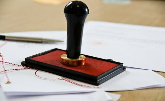 Pieczątki biurowe: jak wybrać i zastosować je skutecznie w firmie