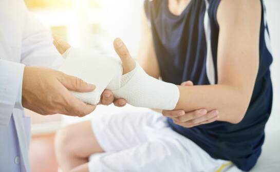Rehabilitacja po urazie: skuteczne metody przyspieszające powrót do sprawności