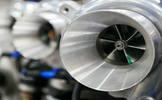Sprzedaż turbosprężarek — jak wybrać i ocenić ofertę przed zakupem
