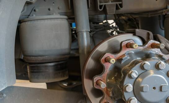 Regulacja tłumika regmot — jak działa i kiedy warto ją rozważyć