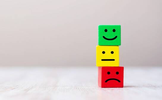 Psychologia emocji: jak rozpoznawać i radzić sobie ze stresem dnia codziennego