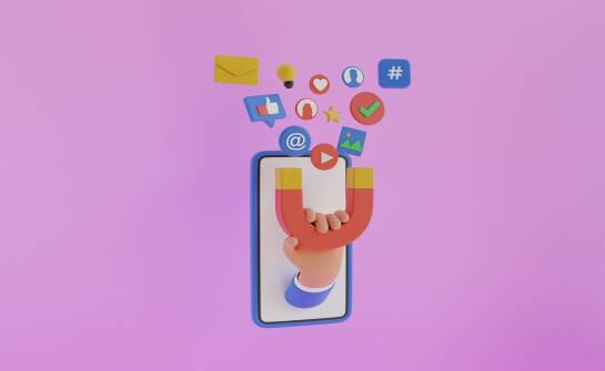 Hasztagowanie w social media: skuteczne sposoby przyciągania uwagi na górze lejka