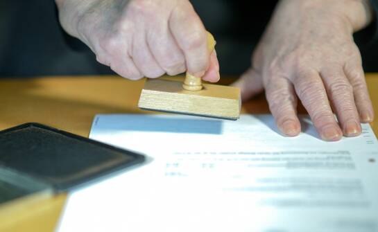 Ceny usług notarialnych — ile kosztuje akt notarialny i opłaty?