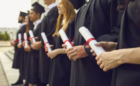 Trychologia: studia podyplomowe — co warto wiedzieć przed wyborem