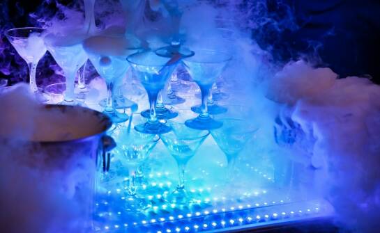 Ice bar jako atrakcja: co warto wiedzieć przed pierwszą wizytą