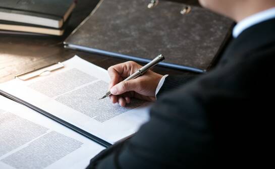 Notarialne czynności: co warto wiedzieć przed wizytą u notariusza