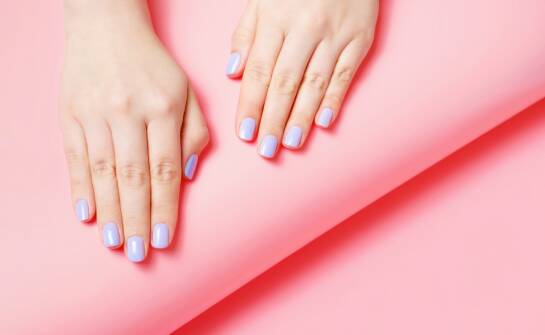 Lakiery UV: co warto wiedzieć przed pierwszym manicure hybrydowym