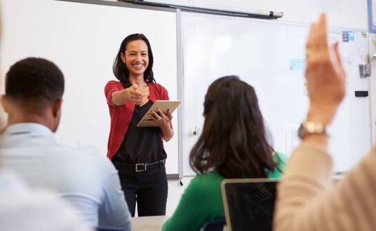 Ścieżki rozwoju kwalifikacji pedagogicznych dla nauczycieli, pedagogów i osób wchodzących do oświaty