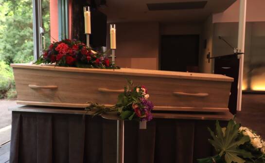Sala pożegnań — jak odróżnić ją od kaplicy i kiedy rodzina z niej korzysta