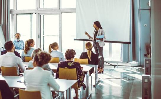 Kiedy program przygotowujący do roli trenera realnie pomaga w pracy z grupą biznesową