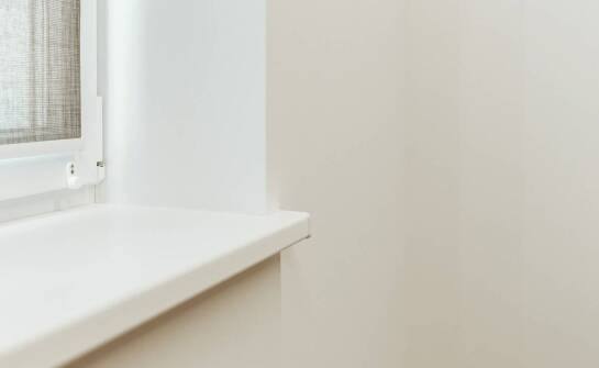 Jak dobrać parapet wewnętrzny do okna, wnęki i sposobu użytkowania pomieszczenia