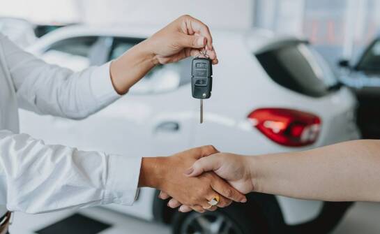 Jak książka serwisowa Toyoty wpływa na wycenę przy wymianie auta na nowsze