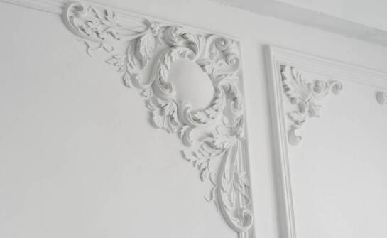 Od czego zależy, czy stiuk dekoracyjny pasuje do poznańskiego apartamentu lub hotelu