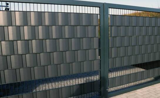 Panelowe, aluminiowe czy betonowe — jak dobrać ogrodzenie do domu i działki na Podkarpaciu