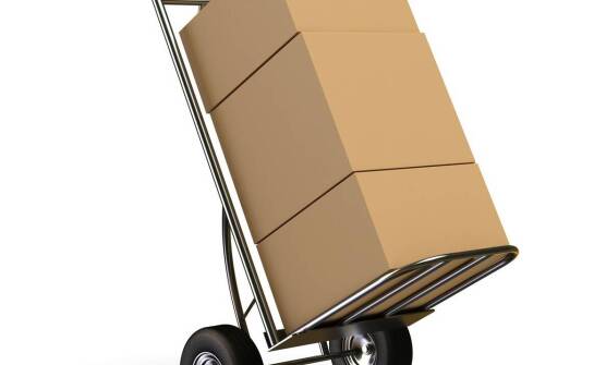 Magnes zamiast rzepa w transporcie pizzy — kiedy liczy się tempo i porządek
