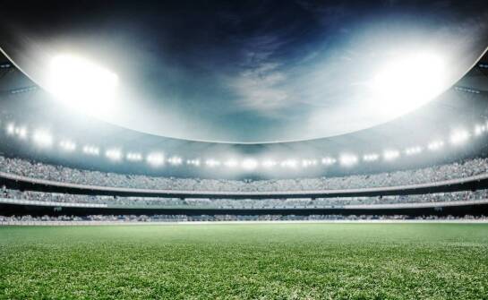 Dlaczego modernizacja stadionu piłkarskiego w małym mieście musi łączyć trybuny, oświetlenie i ruch kibiców
