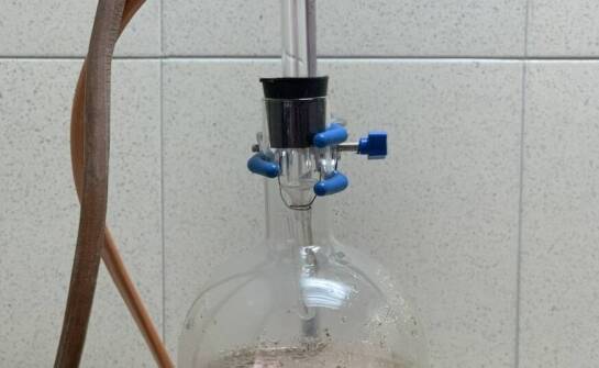 Jak dobrać szklaną aparaturę, gdy krystalizacja ma być powtarzalna w chemii i spożywce
