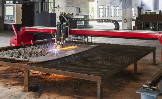 Jakie parametry produkcji przesądzają o sensie wdrożenia plazmy CNC w zakładzie metalowym