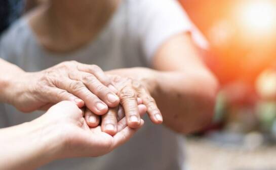 Kiedy choroba Alzheimera uzasadnia wniosek o ubezwłasnowolnienie i jakie dowody to potwierdzają