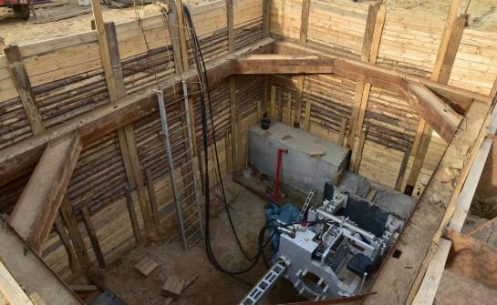 Kotwienie obudowy głębokiego wykopu — kiedy przewidzieć je w projekcie fundamentowania