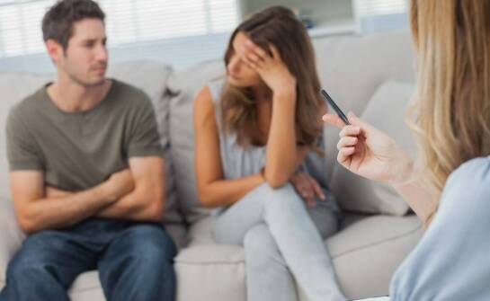 Kiedy narastający lęk, wycofanie i napięcie w relacjach stają się sygnałem do rozmowy z psychologiem