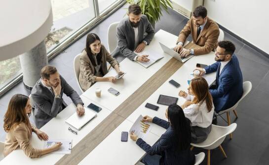 Branding firmy B2B to system decyzji, nie sama identyfikacja wizualna