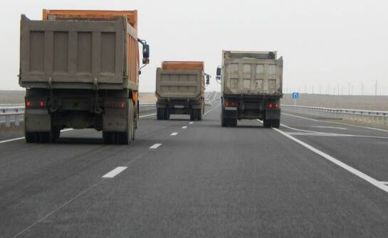 Główne szlaki ciężarowe z Pomorza do Niemiec i skąd biorą się różnice czasu