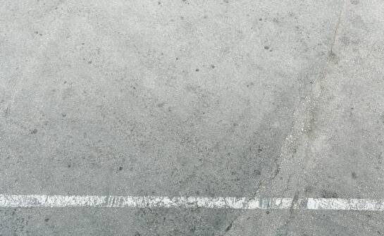 Od błota po sól — co decyduje o utrzymaniu parkingu naziemnego i podziemnego