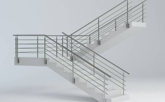 Jak metalowa balustrada przy schodach porządkuje loftowe i minimalistyczne wnętrze