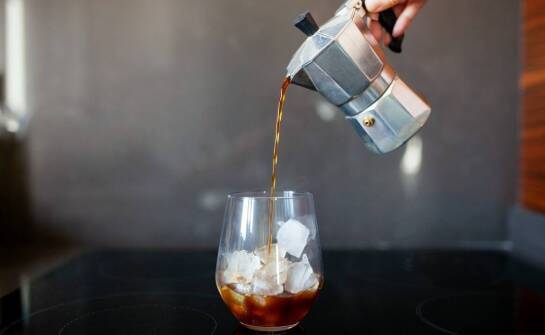 Jak smakowy likier zmienia domowe espresso, cappuccino i kawę mleczną
