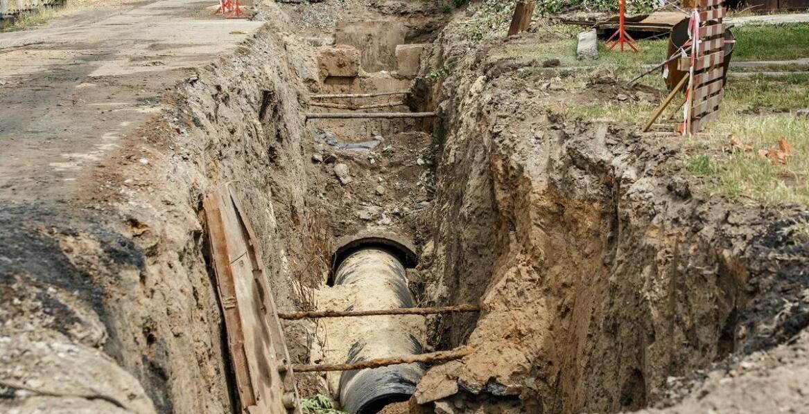 Przewiert pod drogą w inwestycji infrastrukturalnej — co naprawdę zmienia budżet i termin