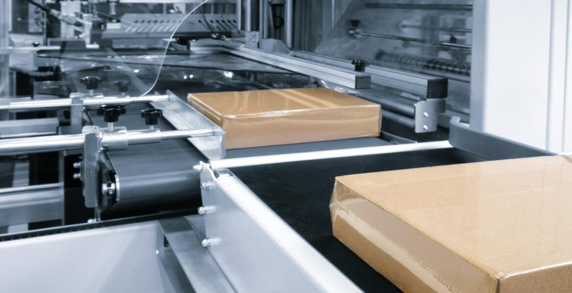 Jak dobrać linię do kartonów do rodzaju opakowań i tempa produkcji