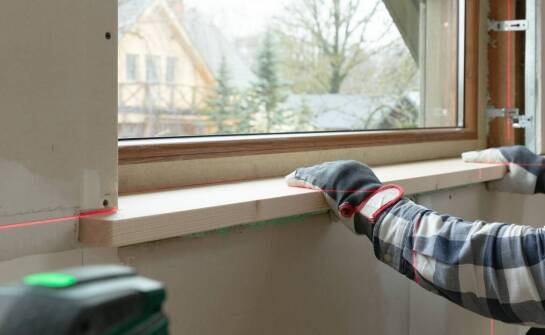Jak dobrać parapet do modernizacji starej stolarki bez wymiany całych okien