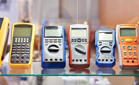 Fałdomierz w placówce — kiedy mechaniczny, a kiedy elektroniczny daje czytelniejszy odczyt