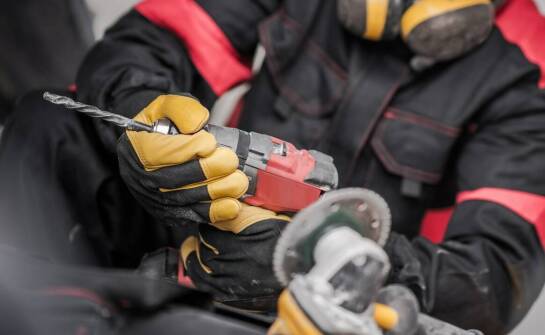 Kiedy rękawice tłumiące drgania naprawdę mają znaczenie przy pracy z elektronarzędziami