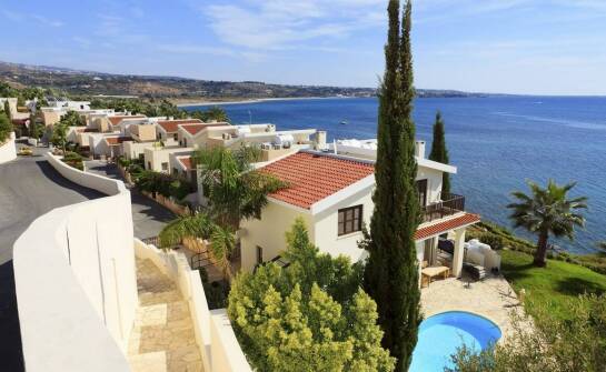 Który typ nieruchomości lepiej pasuje do pobytów, życia i inwestycji na Costa Blanca