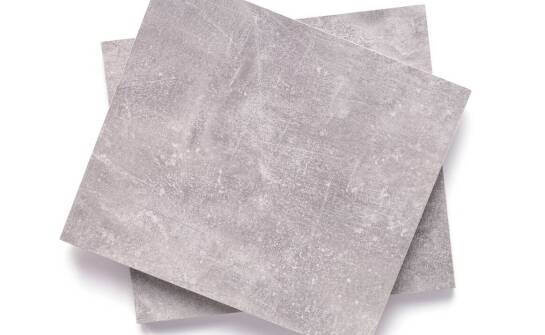 Kiedy płytki imitujące beton w formacie 60x60 sprawdzają się w łazience